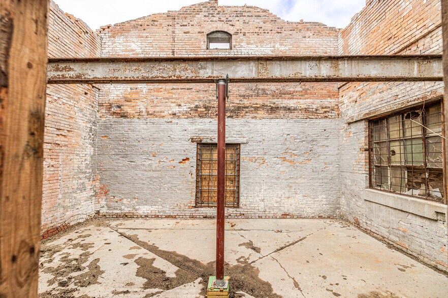 More Photos Of 357 Columbia St, Hudson Warehouse For Sale