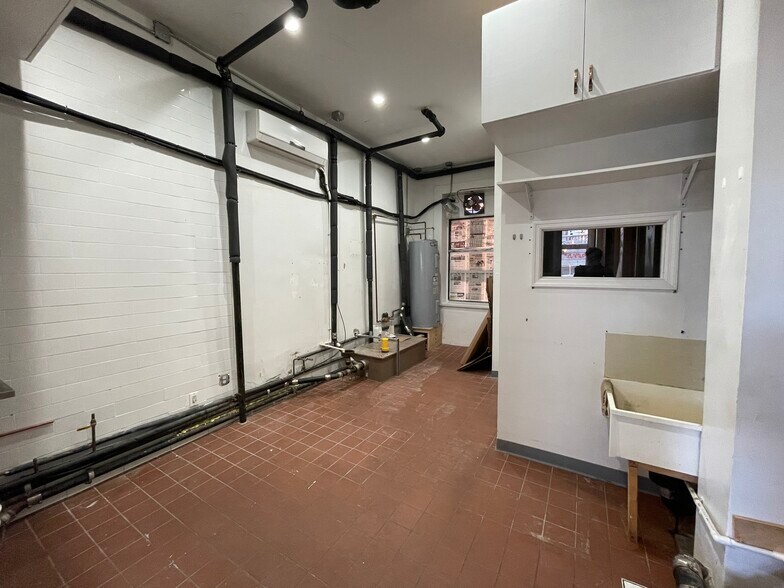 More Photos Of 28 Forsyth St, New York Apartments For Sale