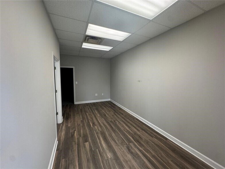 More Photos Of 5215 Palmero Ct, Buford Light Distribution For Lease