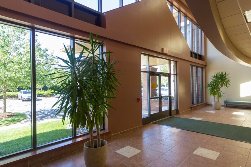 More Photos Of 3836 Quakerbridge Rd, Hamilton Unknown For Lease