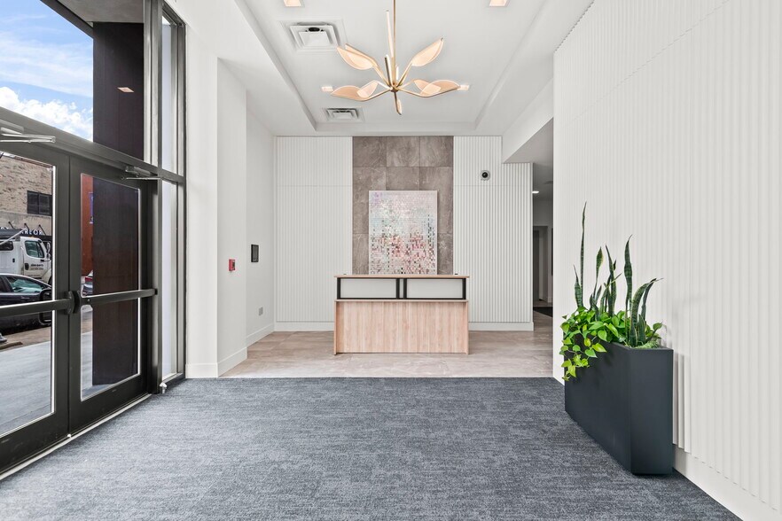 More Photos Of 205 S 5th St, Springfield Office For Lease