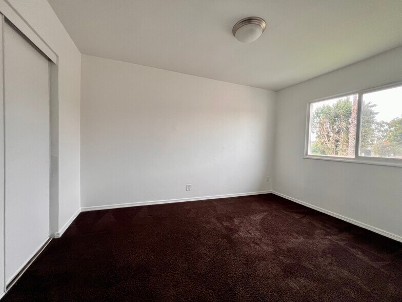 More Photos Of 4118 Redondo Beach Blvd, Torrance Apartments For Sale
