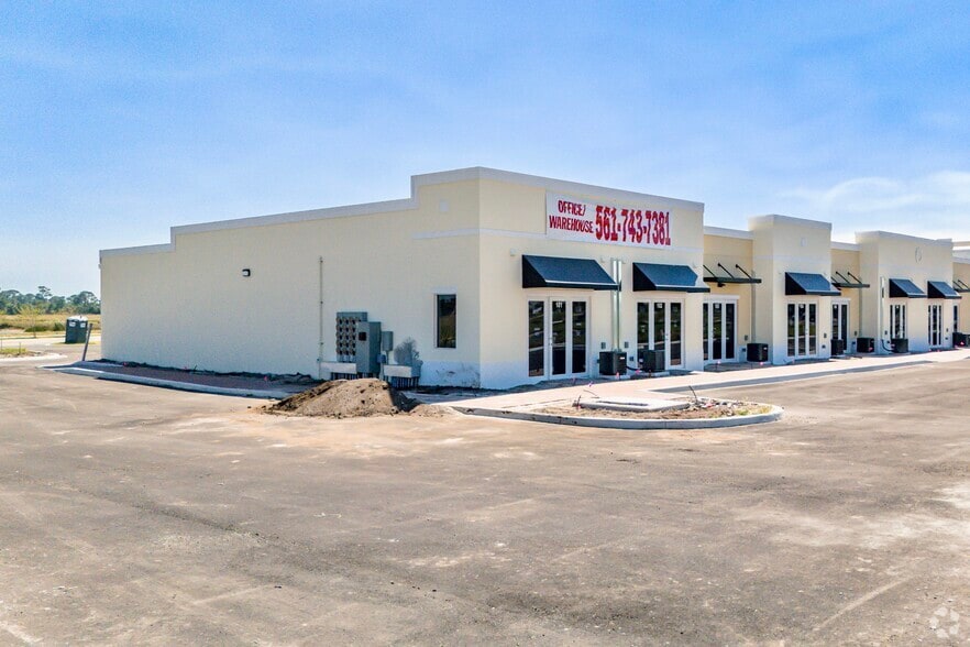 More Photos Of 11950 SW Tom Mackie Blvd, Port Saint Lucie Light Manufacturing For Lease