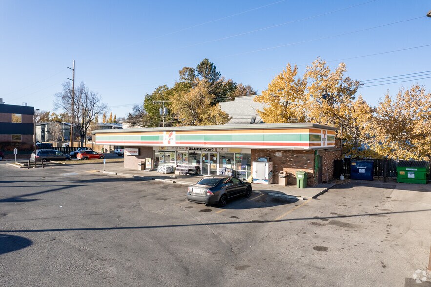 Primary Photo Of 2903 Centre St NW, Calgary Convenience Store For Lease