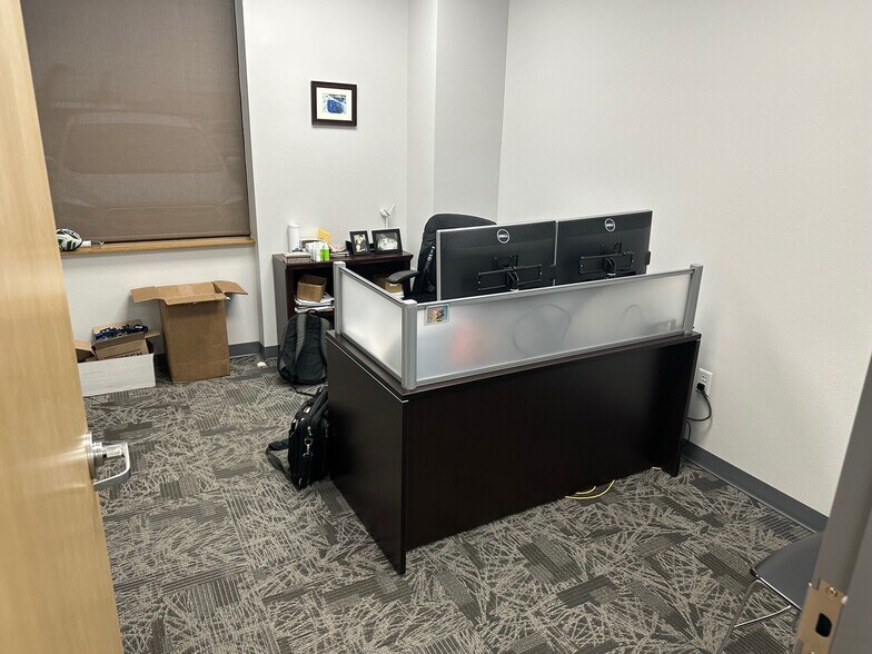 More Photos Of 2920 George Washington Way, Richland Office For Lease