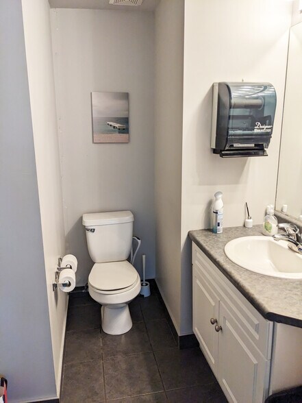 Primary Photo Of 3204-3224 Parsons Rd NW, Edmonton Medical For Lease