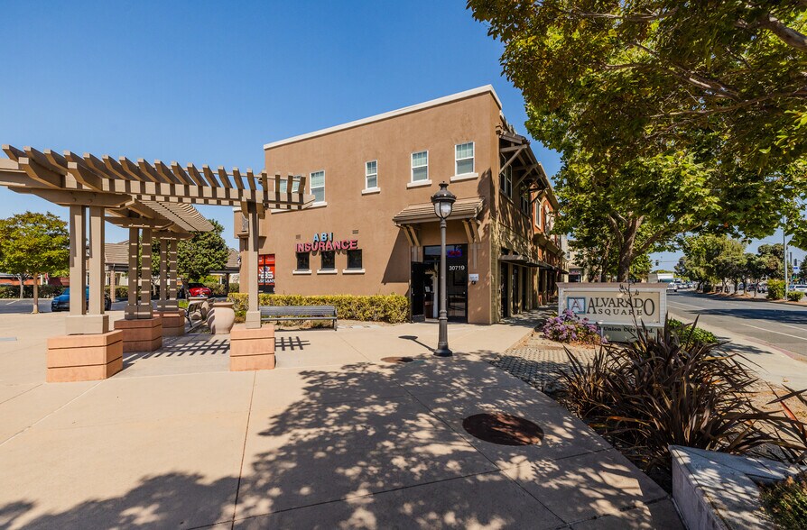 More Photos Of 30703-30719 Union City Blvd, Union City Storefront For Sale