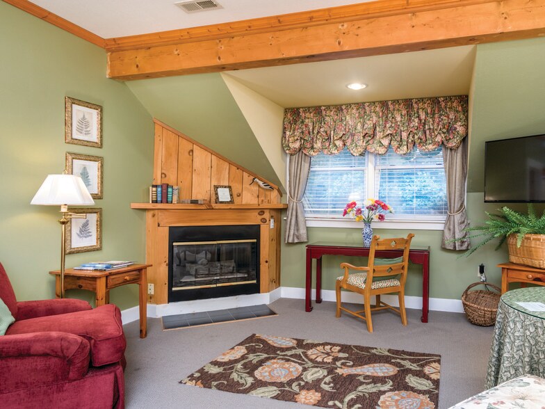 More Photos Of 86 Lily Pad Ln, Flat Rock Hotel For Sale