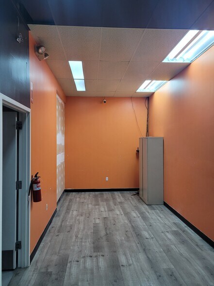 More Photos Of 3225 Harrison Ave NW, Olympia General Retail For Lease