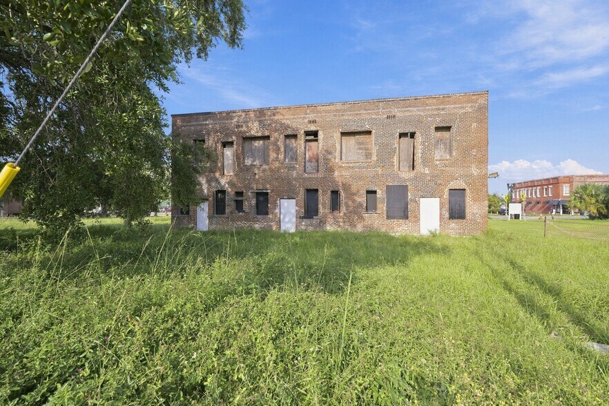 More Photos Of 1637-1651 Main St N, Jacksonville Storefront Retail Residential For Sale