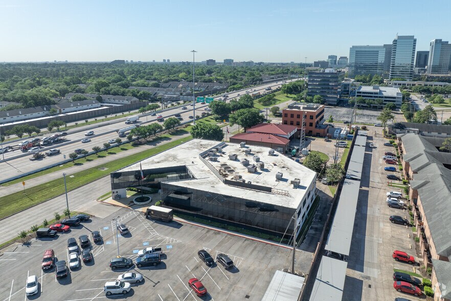 More Photos Of 888 W Sam Houston Pky S, Houston Office For Lease
