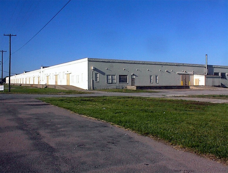 More Photos Of 7215 SW Topeka Blvd, Topeka Warehouse For Sale