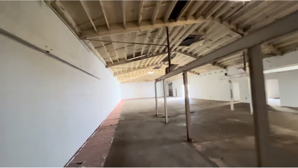 More Photos Of 1401 Wilson St, Los Angeles Warehouse For Lease