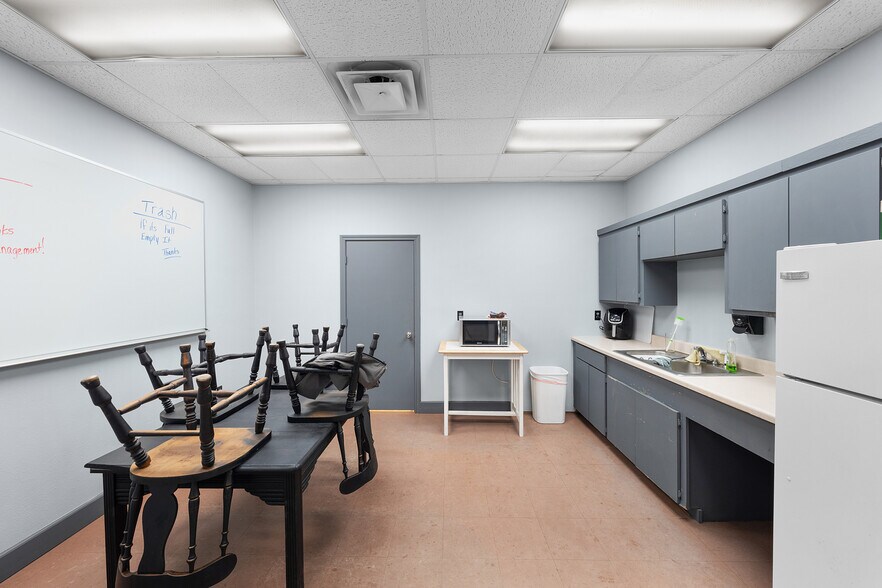 More Photos Of 14733 E State Hwy 11, Como Warehouse For Sale