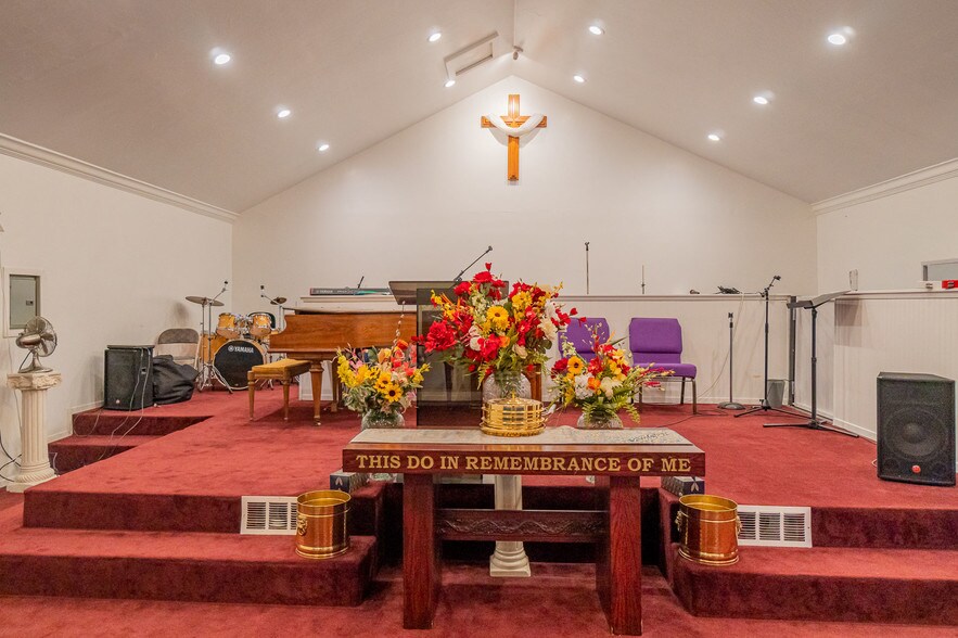 More Photos Of 132 Ohara Ave, Oakley Religious Facility For Sale