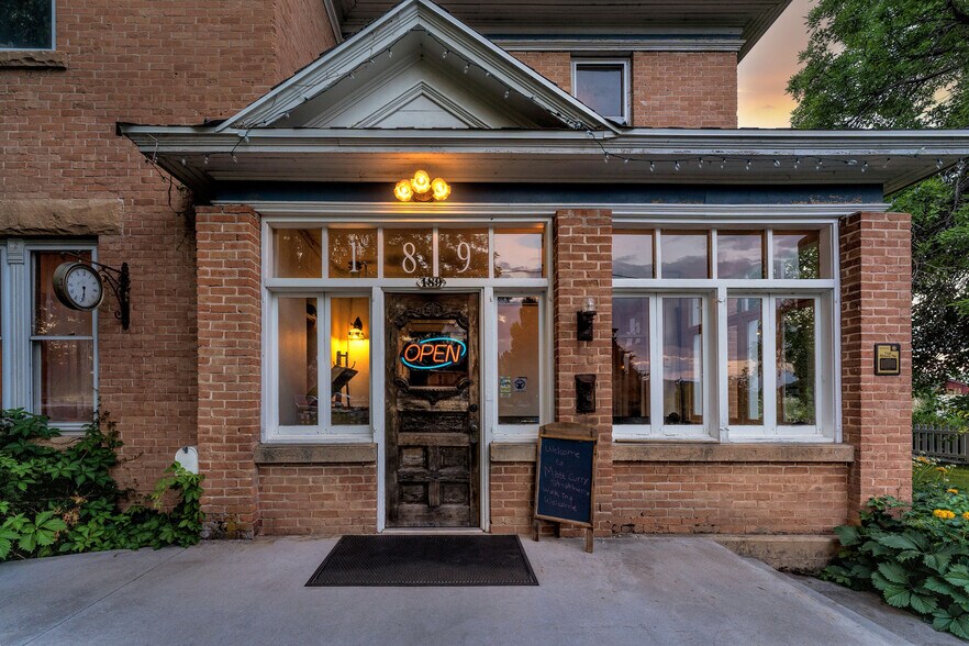 More Photos Of 189 S Vernal Ave, Vernal General Retail For Sale