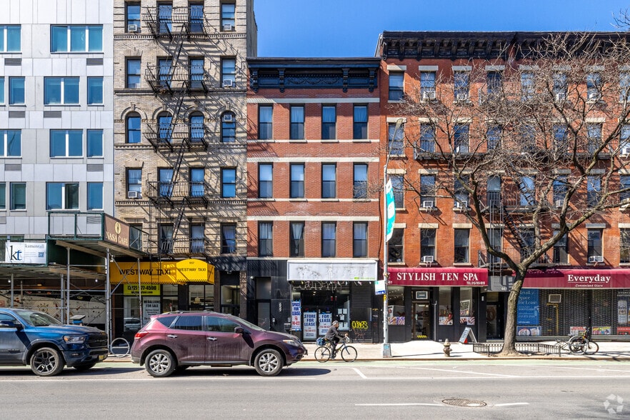 More Photos Of 659 Tenth Ave, New York Apartments For Lease