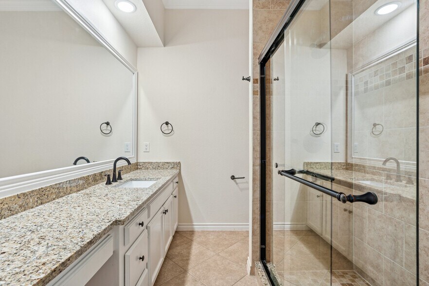 More Photos Of 1101 N Locust St, Denton Apartments For Sale