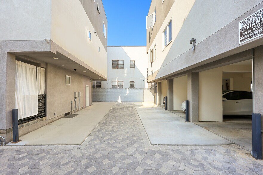 More Photos Of 146 Rosemont Ave, Los Angeles Apartments For Sale