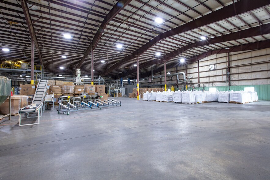 More Photos Of 8 Morin St, Biddeford Warehouse For Sale