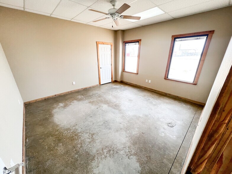 More Photos Of 9003 W County Road 130, Midland Warehouse For Lease