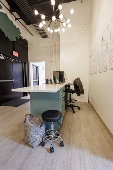 More Photos Of 101 Grant Pl, Lowell Medical For Lease