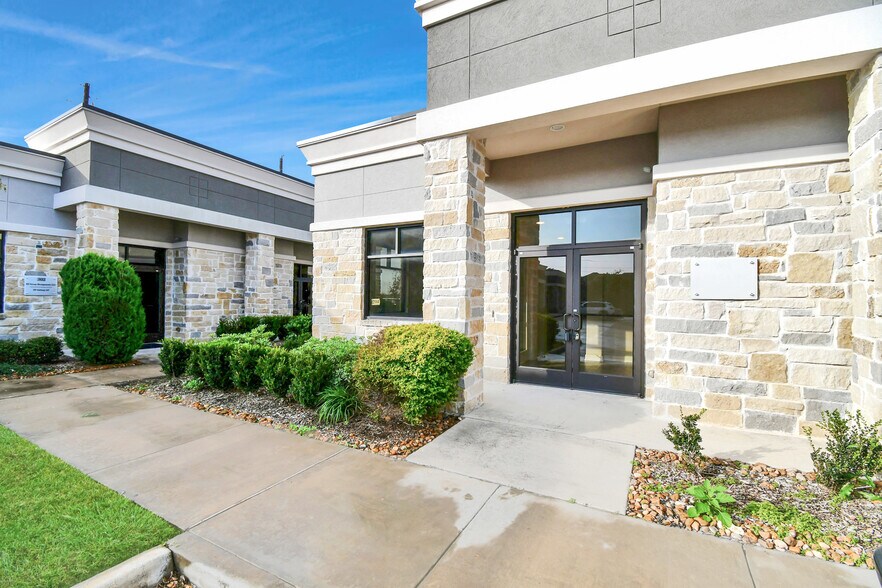 More Photos Of 830 Julie Rivers Dr, Sugar Land Unknown For Lease