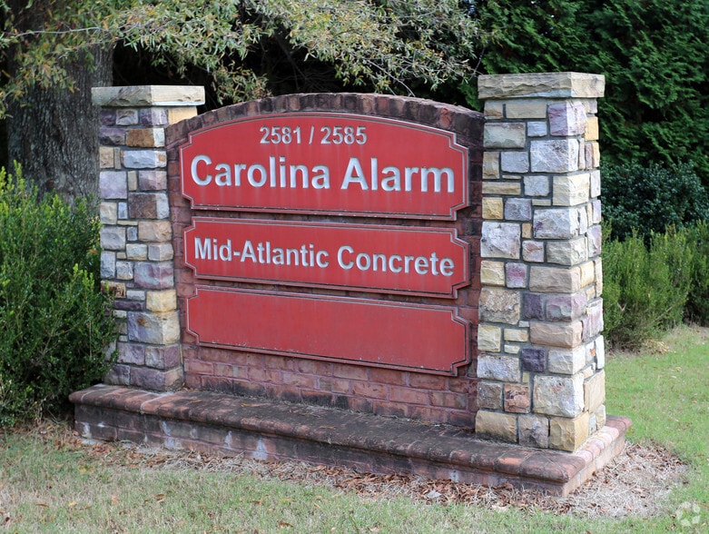 More Photos Of 2581 W Clemmonsville Rd, Winston-Salem Office For Lease
