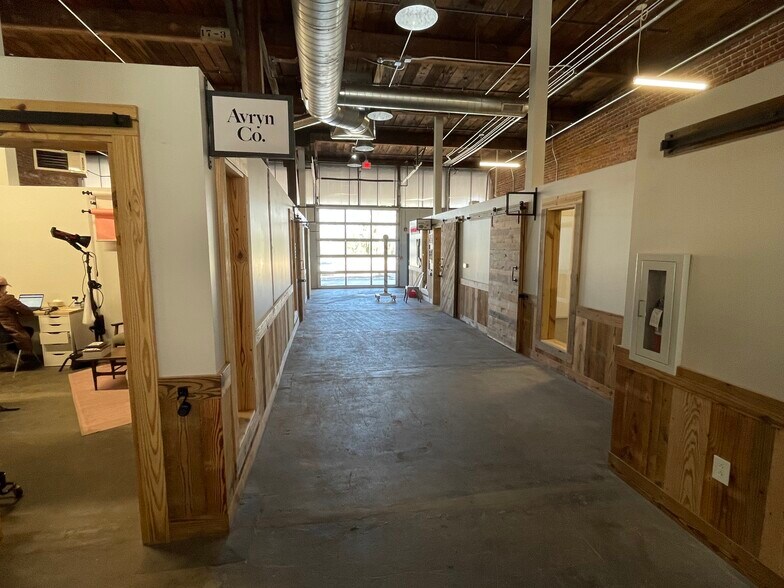 More Photos Of 1320 Hampton Avenue Ext, Greenville Unknown For Lease