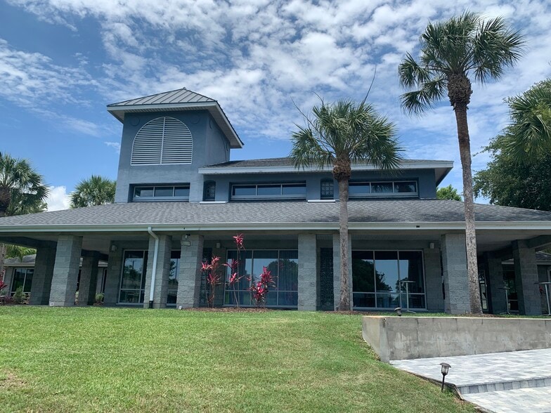 More Photos Of 1 Yacht Club Dr, Palm Coast Restaurant For Sale