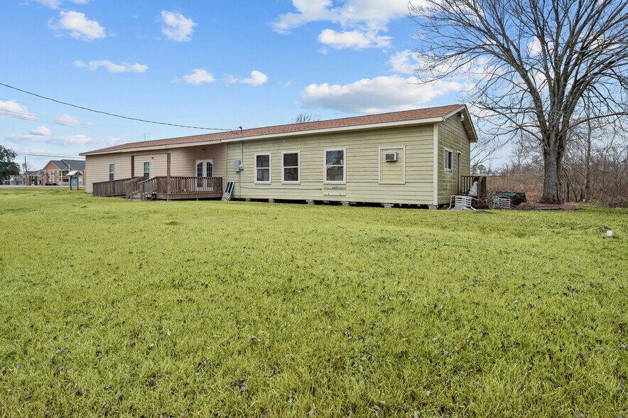 More Photos Of 1208 W Clayton St, Dayton Medical For Sale