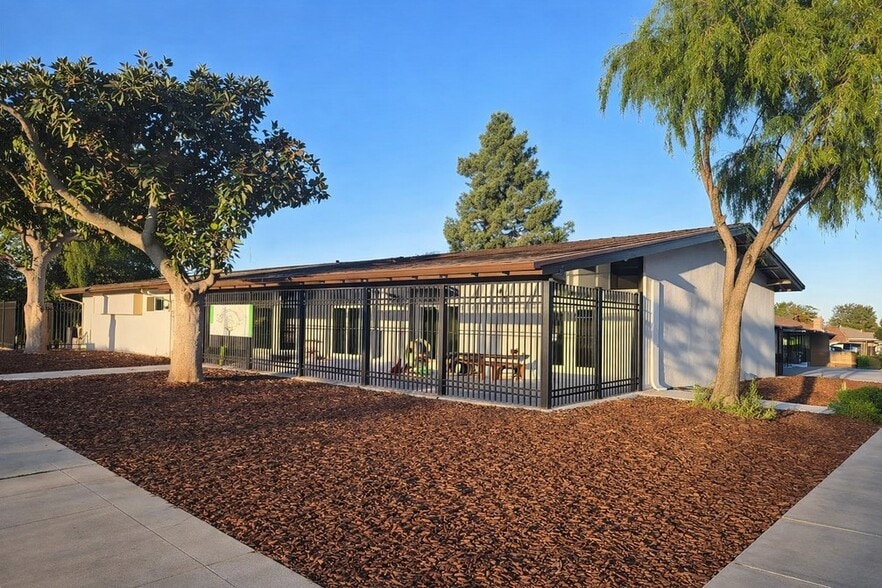 Primary Photo Of 1149 Powell St, Hollister Religious Facility For Sale