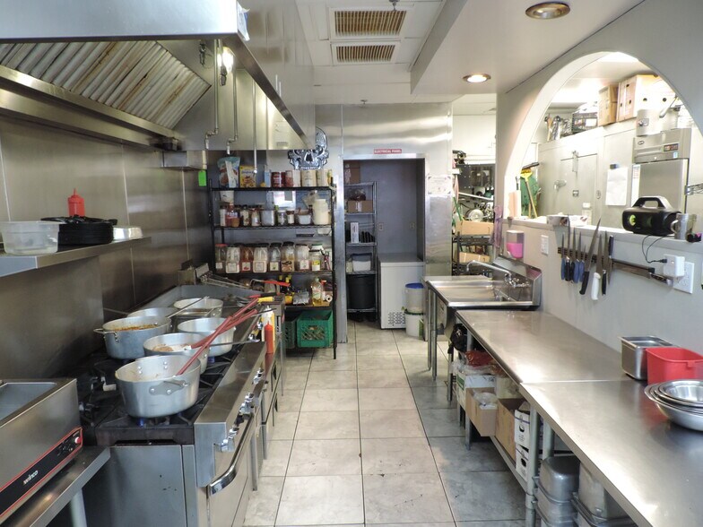 More Photos Of 409 E Main St, Frisco Storefront For Lease