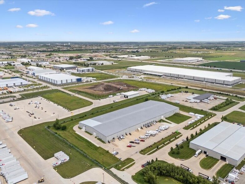 More Photos Of 850 Mann Rd SW, Cedar Rapids Warehouse For Lease