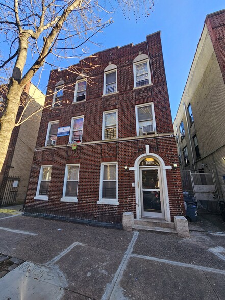 Primary Photo Of 1124 Grant Ave, Bronx Apartments For Sale