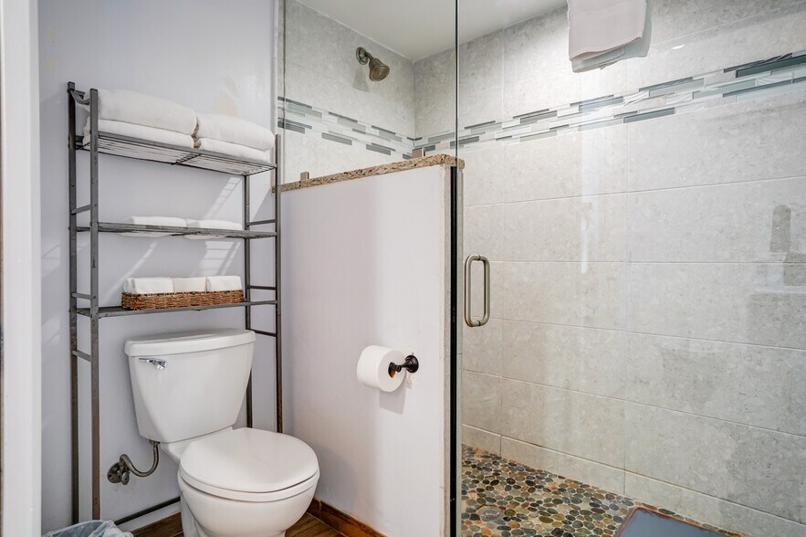More Photos Of 2060 US Highway 27 N, Avon Park Hotel For Sale