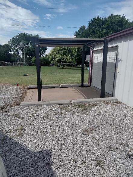 More Photos Of 890 OK STATE HIGHWAY 28 EAST, Langley Office Residential For Sale