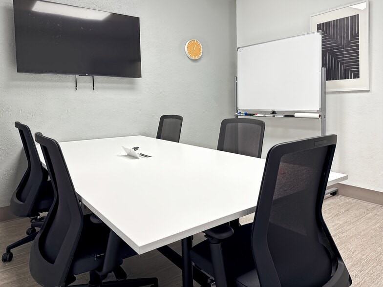 More Photos Of 545 Brent Ln, Pensacola Coworking Space