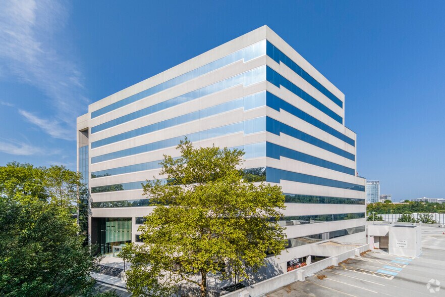 Primary Photo Of 2000 Corporate Ridge Rd, McLean Office For Lease