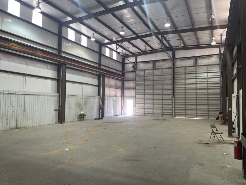 More Photos Of 14625 N Hollyhock Ave, Gardendale Warehouse For Sale