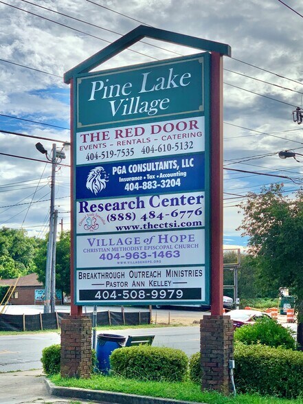 More Photos Of 4600 Rockbridge Rd, Stone Mountain Storefront Retail Office For Lease