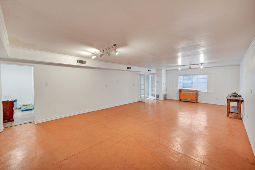 More Photos Of 1509 N Big Spring St, Midland Loft Creative Space For Sale