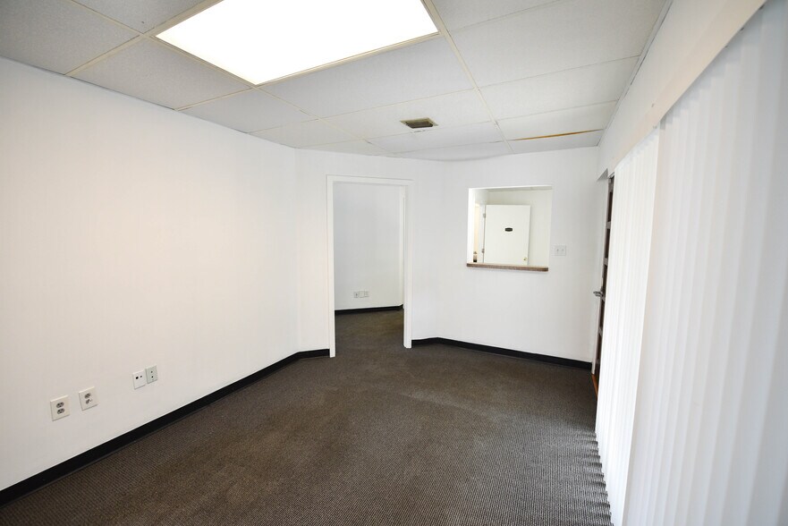 More Photos Of 1200 N Central Ave, Kissimmee Office For Lease