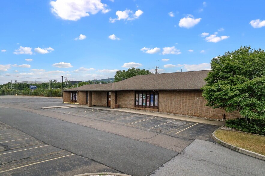 More Photos Of 380 Coal St, Wilkes Barre Freestanding For Lease