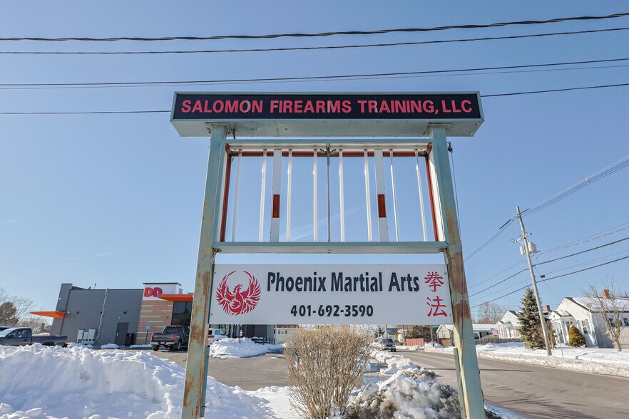 More Photos Of 310-312 Wilbur Ave, Swansea Office For Sale