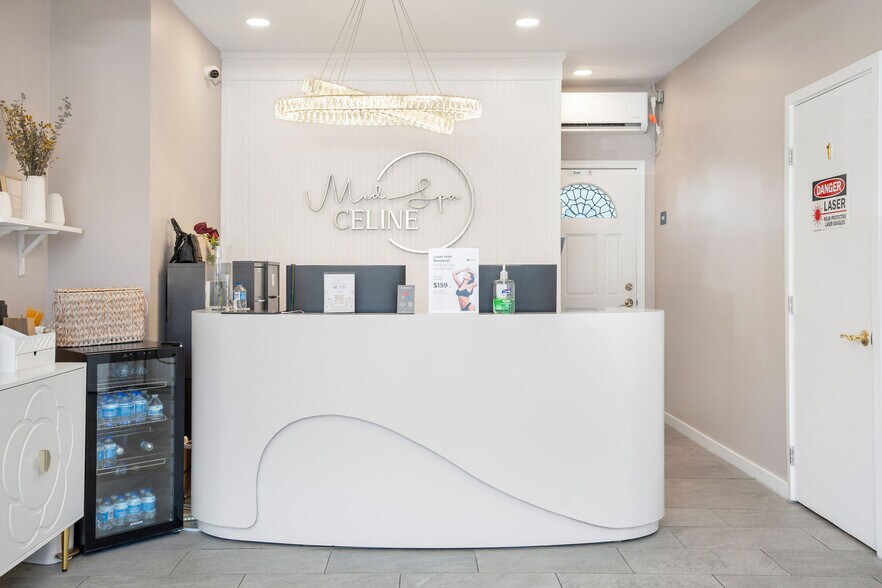 More Photos Of 224 Main St, Seal Beach Storefront For Sale