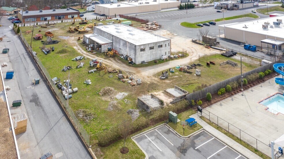 More Photos Of 1526 E Joppa Rd, Towson Auto Repair For Lease