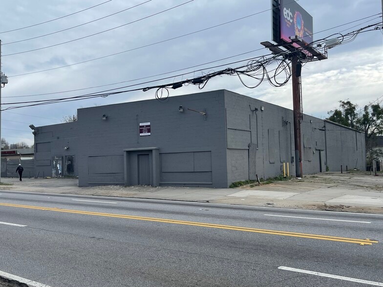 More Photos Of 948 Donald Lee Hollowell Pky, Atlanta Warehouse For Sale