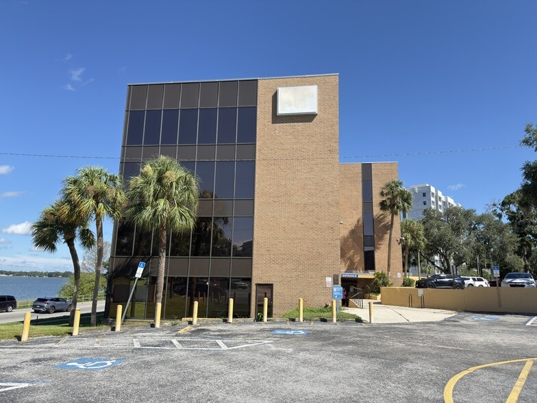 More Photos Of 500 NW Lake Howard Dr, Winter Haven Office For Sale