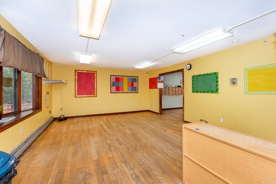 More Photos Of 105 Durham Rd, Dover Daycare Center For Sale